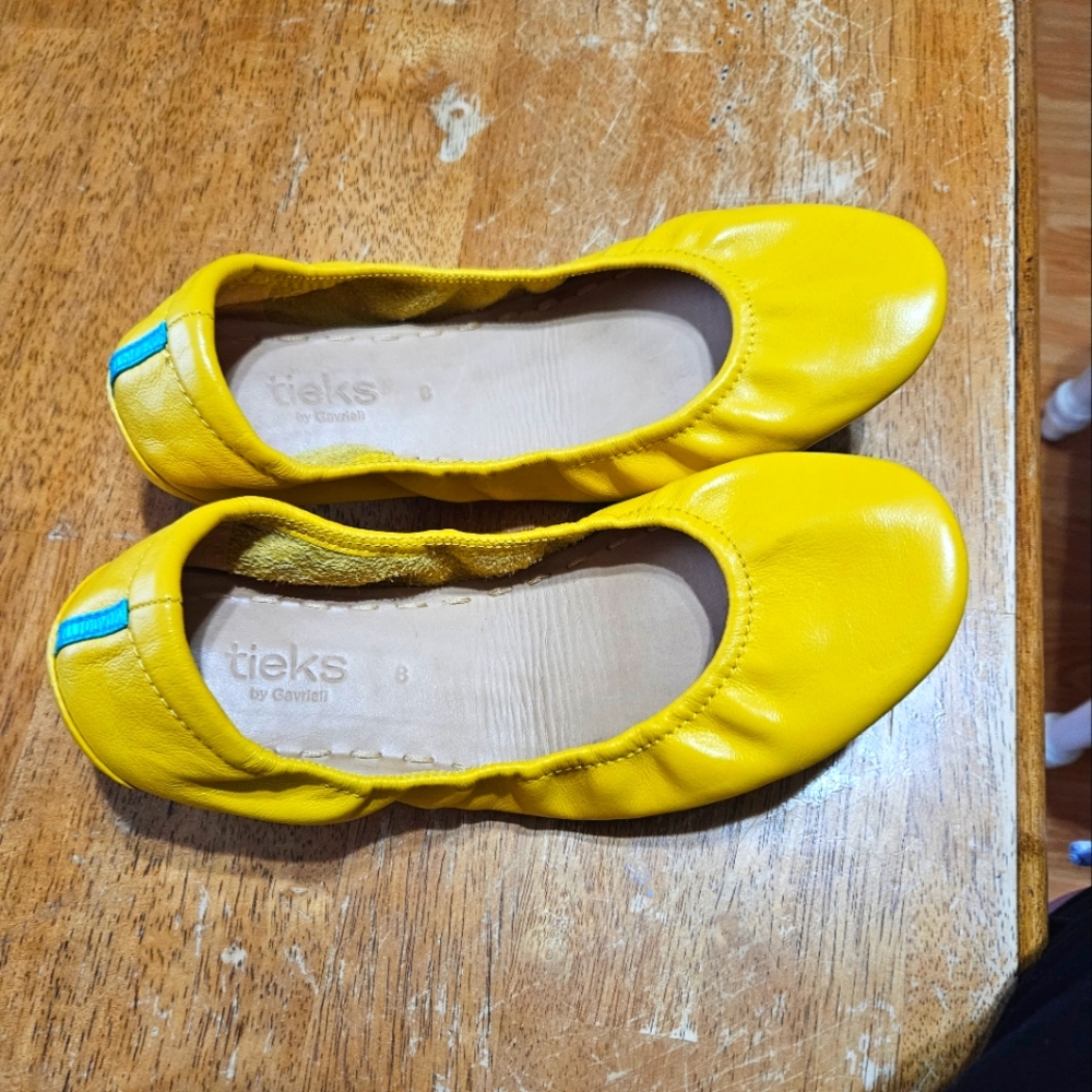 Tieks ballet flats size 8 in Mustard